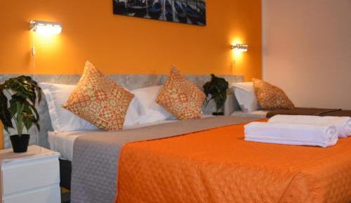 Economy Quadruple Room with Shared Bathroom