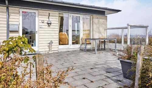 One-Bedroom Holiday Home