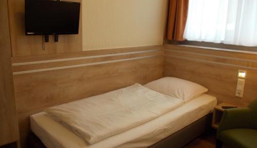 Small Single Room