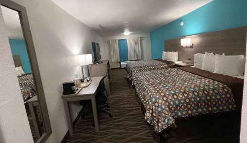 2 Queen Beds, Dog-Friendly, Non-Smoking