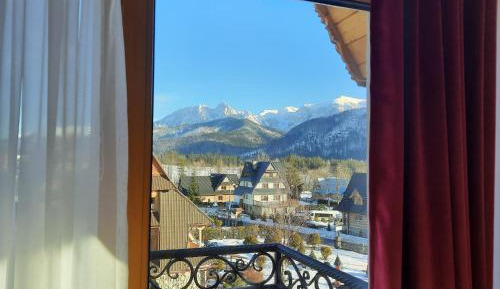 Double Room with Mountain View