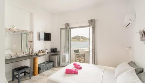 Deluxe Double Room with Balcony and Sea View