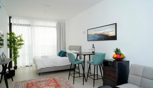 Deluxe Family Suite