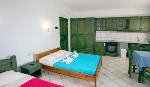 Studio (2 Adults)