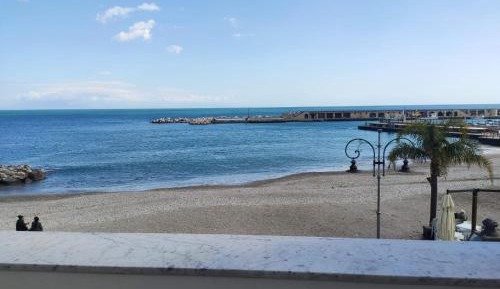 Studio Apartment with Sea View