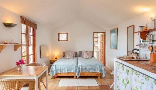One-Bedroom Apartment (3 Adults)