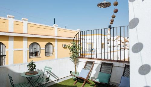 One-Bedroom Apartment - common terrace