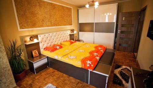 Two-Bedroom Deluxe Apartment