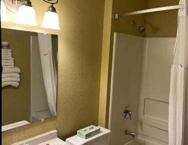 Queen Suite with Two Queen Beds - Non-Smoking