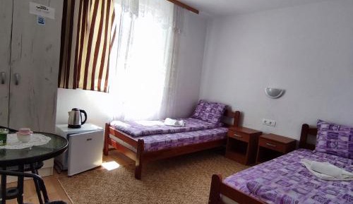 Twin Room with Shared Bathroom