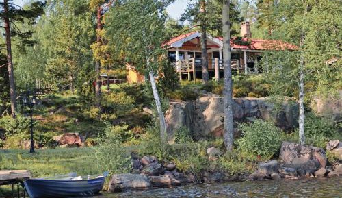 Three-Bedroom Vacation Home 