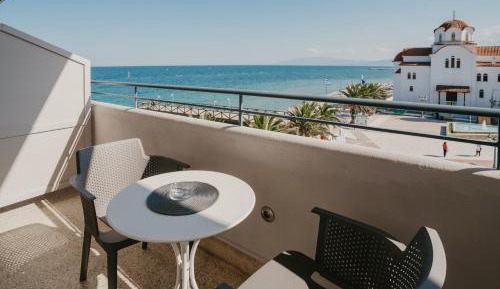 Superior Double or Twin Room with Side Seaview and Square view