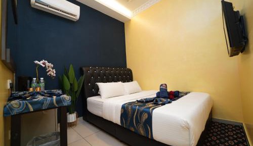 Standard Queen Room
