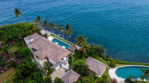 Villa with Sea View