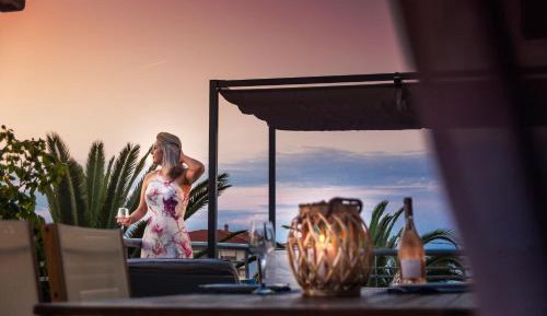Luxury balcony studio