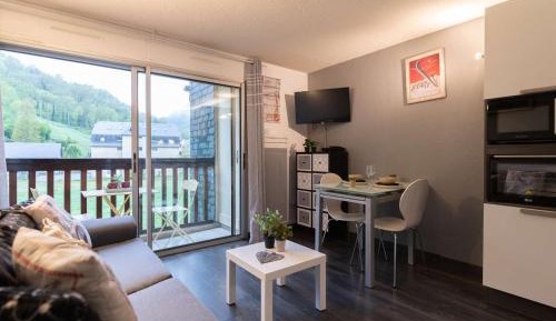 Apartment (4 Adults)