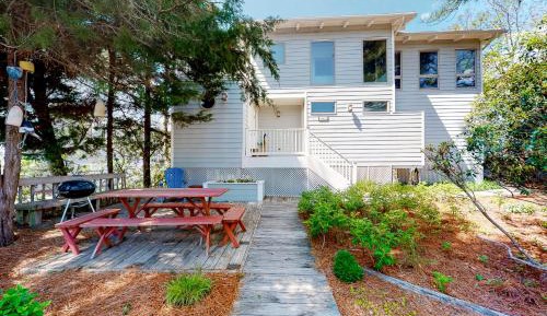 Five Bedroom Holiday Home