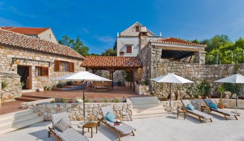 Villa with Sea View