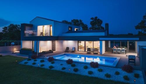 Three-Bedroom Holiday Home 
