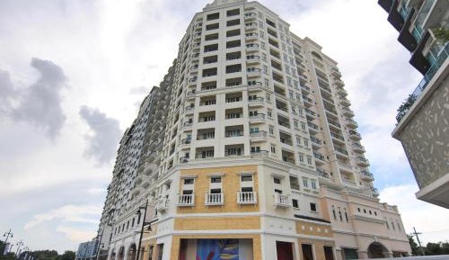 Apartment with Balcony