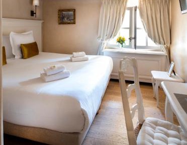 Double Room Sainte-Victoire (Third floor)