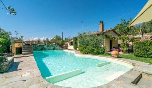 One-Bedroom Holiday Home