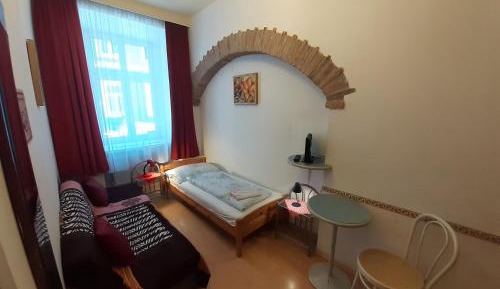 Single Room with Shared Bathroom