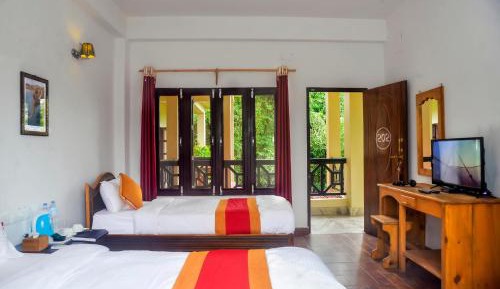 Double or Twin Room with Balcony