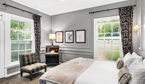 King Room with Spa Bath
