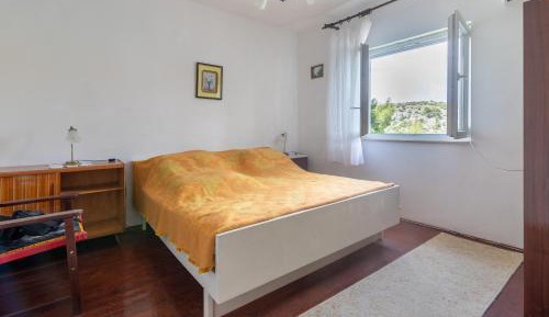 Three-Bedroom Apartment with Terrace and Sea View