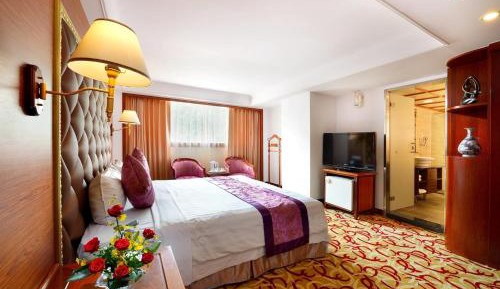 Luxury Suite