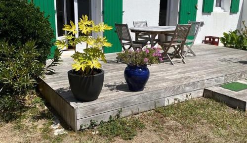 Holiday Home (4 Adults)