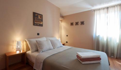 Two-Bedroom Apartment with Balcony and Sea View