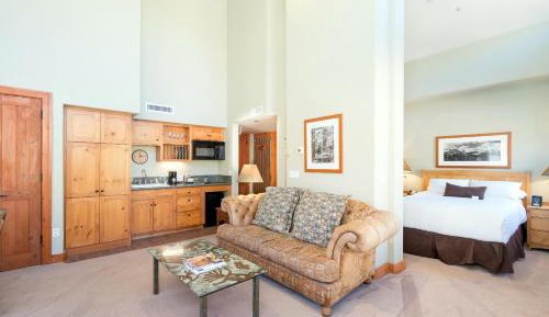 One-Bedroom Suite