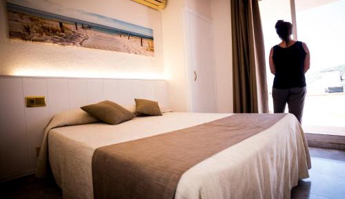 Basic Double Room with Terrace