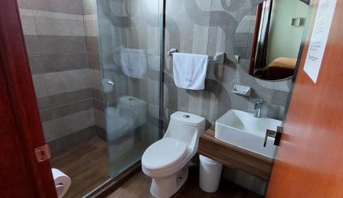 Standard Queen Room