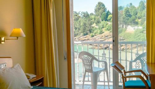 Double or Twin Room with Sea View