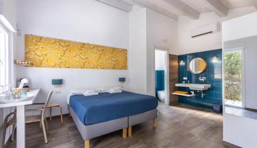 Deluxe Double Room with Extra Bed