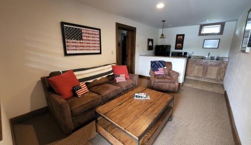 Deluxe King Studio