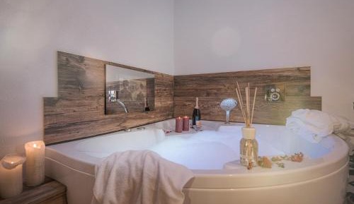 Chalet with private Spa