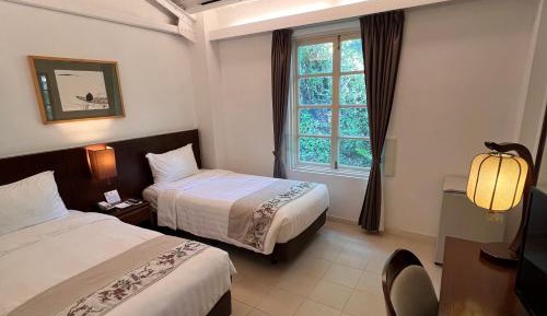 Feature Twin Room