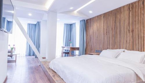 Suite with City View