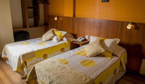 Twin Room with Private Bathroom