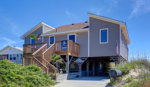 Four-Bedroom Holiday Home
