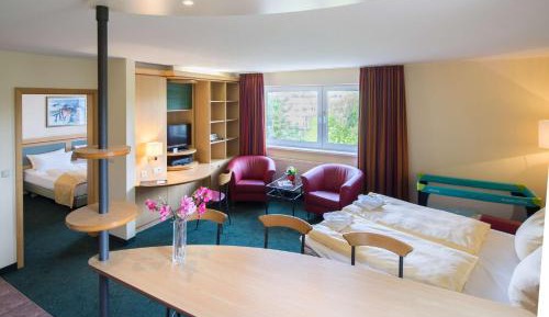 Suite (3-4 adults)
