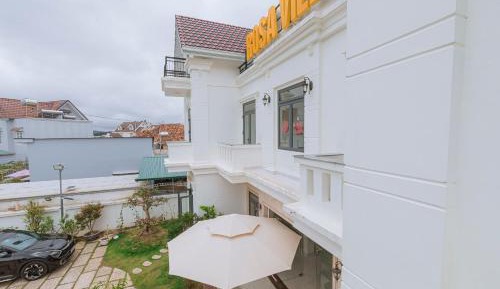 King Room with Balcony