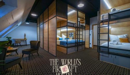 Classic Upper 35 in Capsule in 10-Bed Dormitory