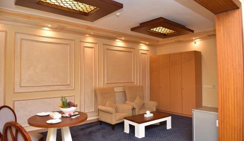 Suite with Pool View