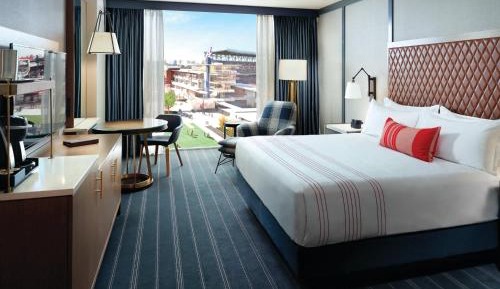 Premier Executive Room - 1 King Bed