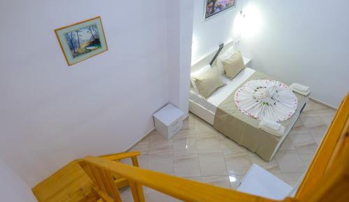 Duplex Quadruple Room